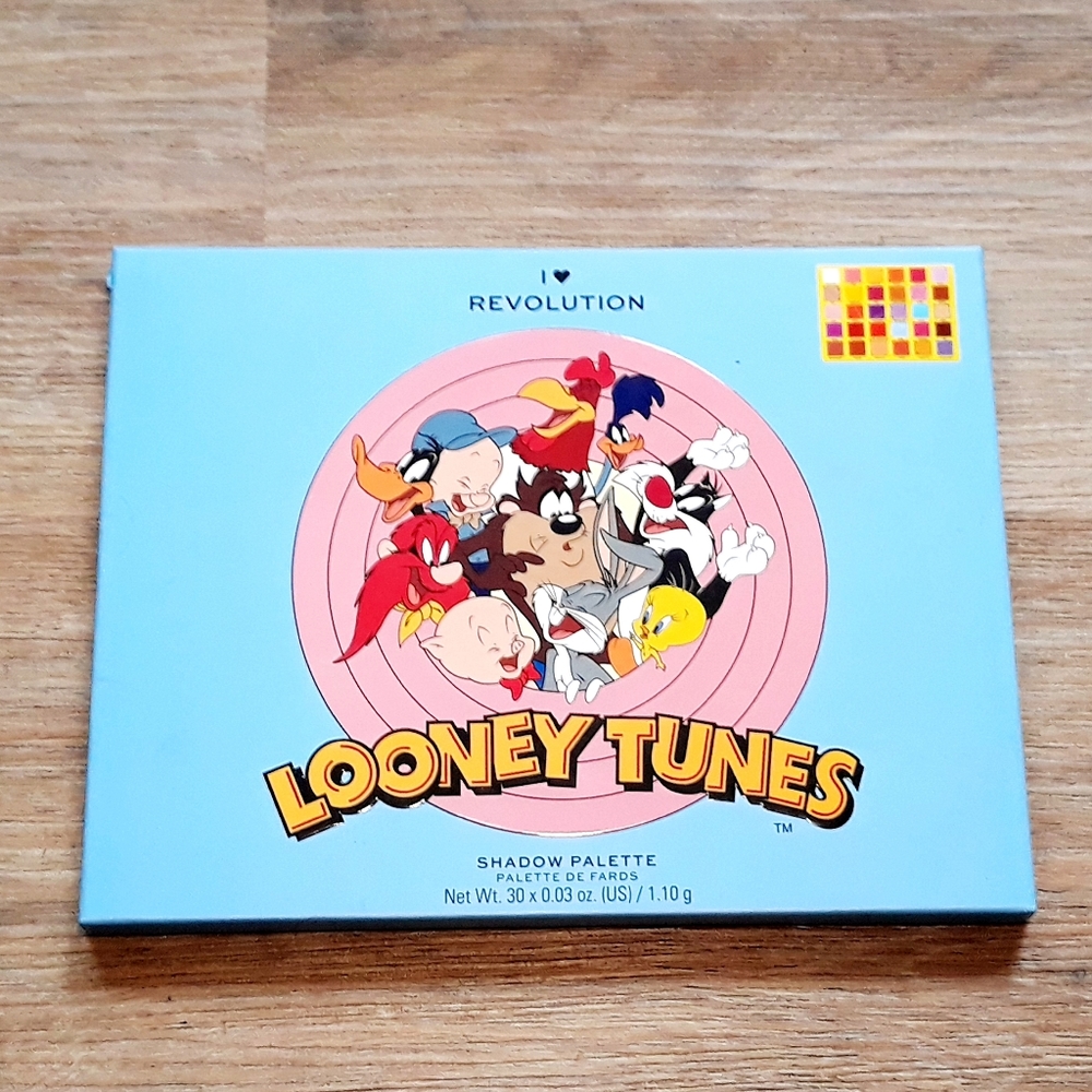 I Heart Revolution Looney Tunes Shadow Palette - 30 Eye Shadow Colors - Picture 12 of 13